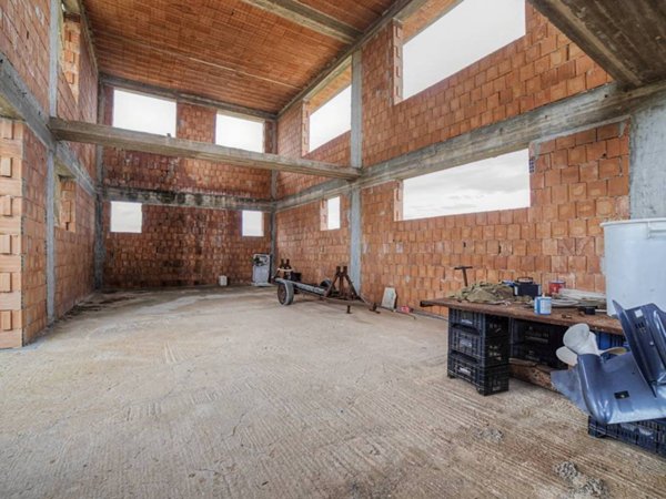 locale commerciale in vendita a Pachino