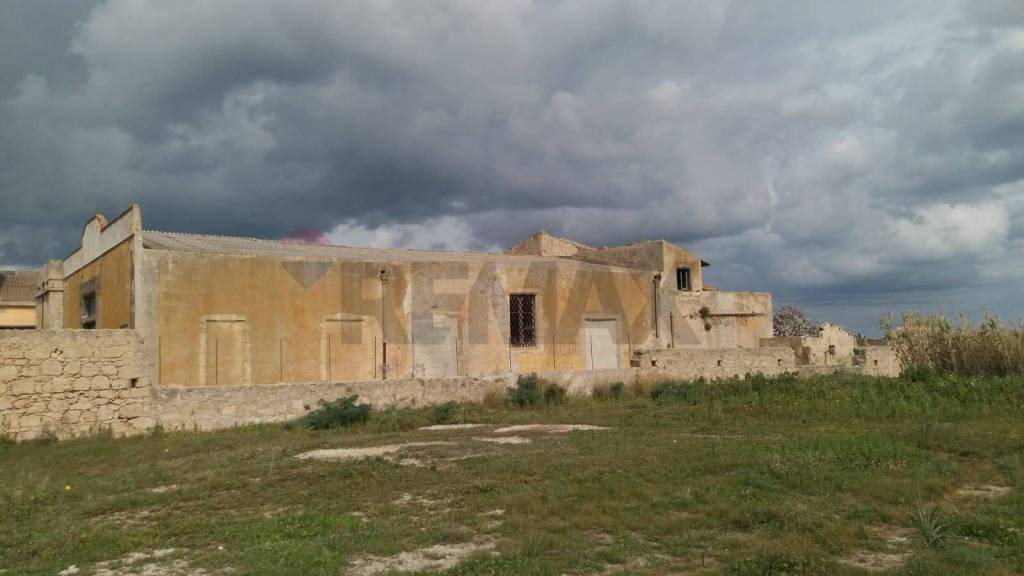 locale commerciale in vendita a Pachino in zona Marzamemi