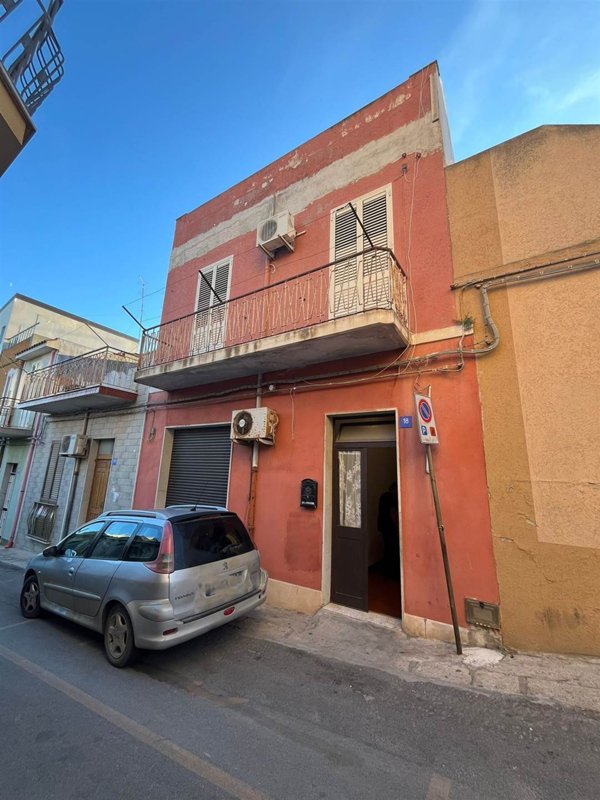 casa indipendente in vendita a Pachino