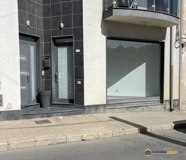 locale commerciale in vendita a Pachino