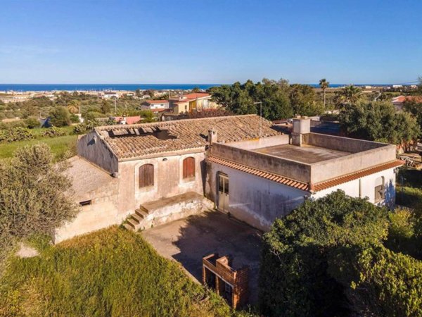 casa indipendente in vendita a Pachino in zona Marzamemi