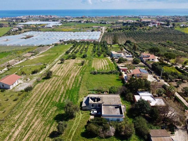 casa indipendente in vendita a Pachino in zona Marzamemi