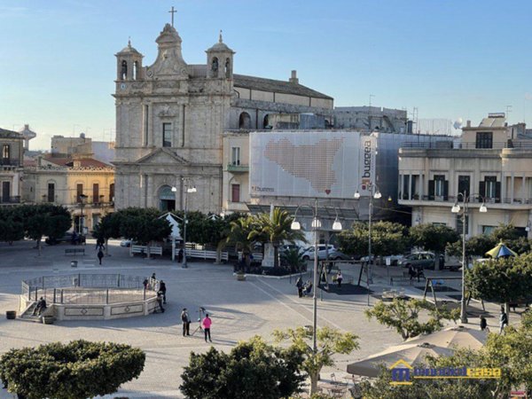 pentavano in vendita a Pachino