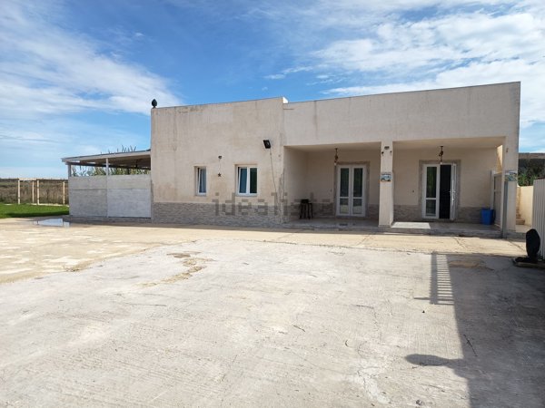 casa indipendente in vendita a Pachino
