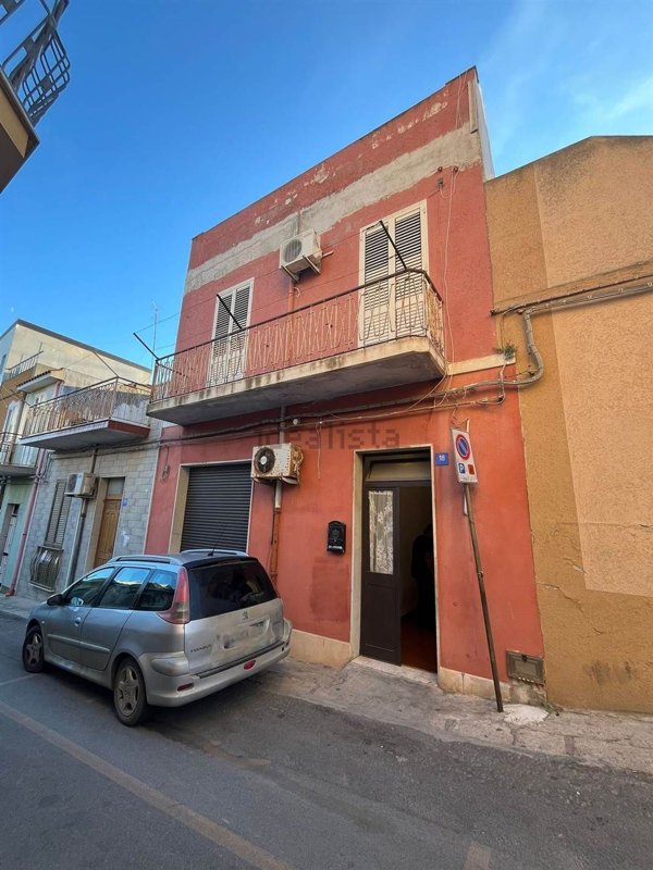 casa indipendente in vendita a Pachino