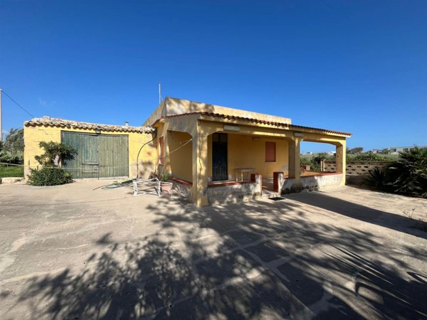 casa indipendente in vendita a Pachino in zona Marzamemi