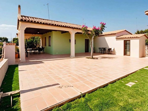 casa indipendente in vendita a Pachino