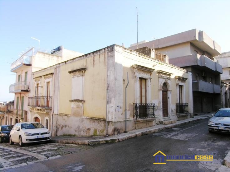 casa indipendente in vendita a Pachino