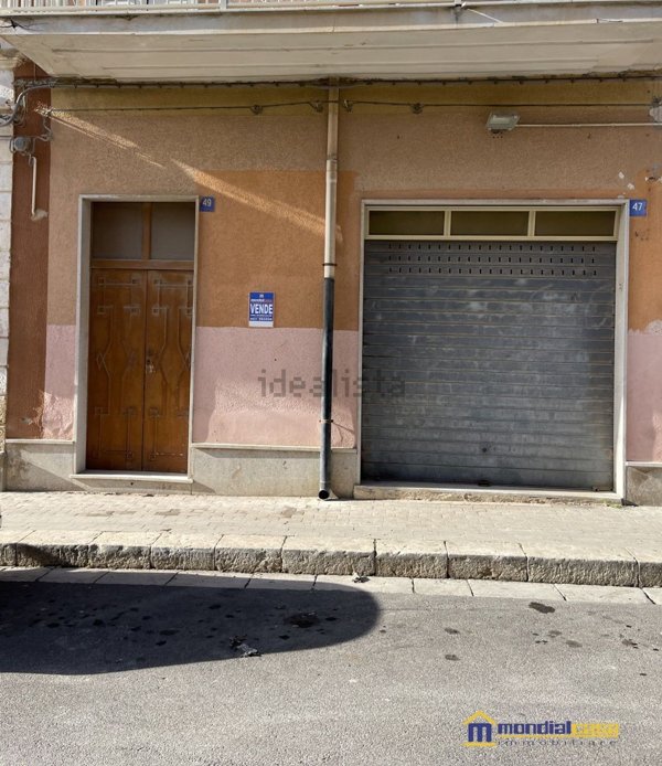 locale commerciale in vendita a Pachino