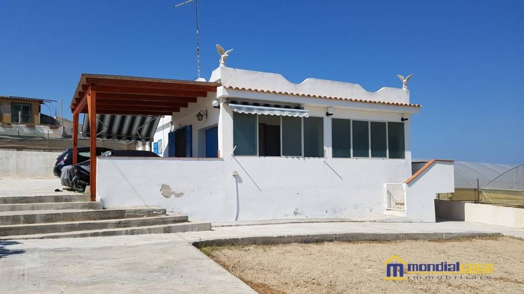 casa indipendente in vendita a Pachino