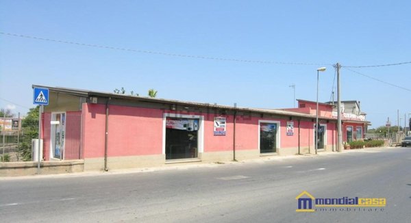 locale commerciale in vendita a Pachino