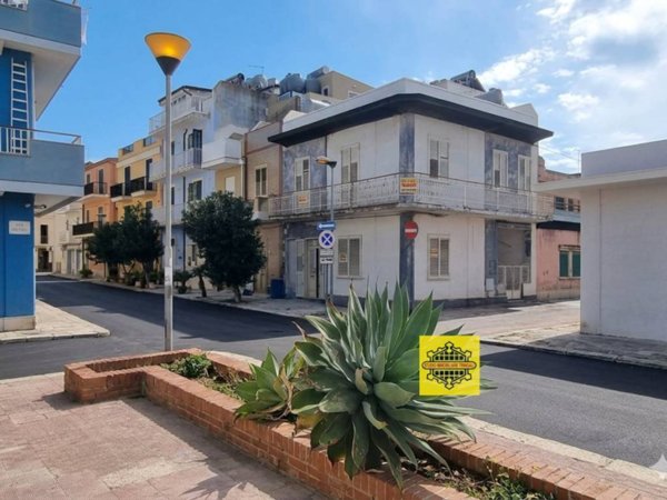 casa indipendente in vendita a Pachino in zona Marzamemi