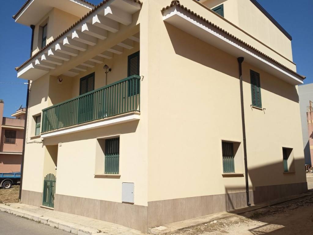 casa indipendente in vendita a Pachino