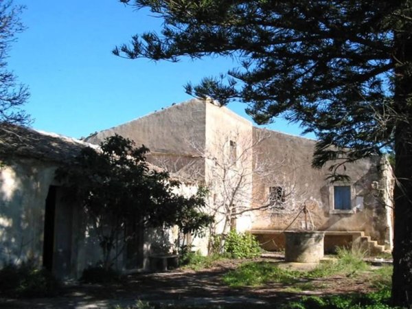 casa indipendente in vendita a Pachino