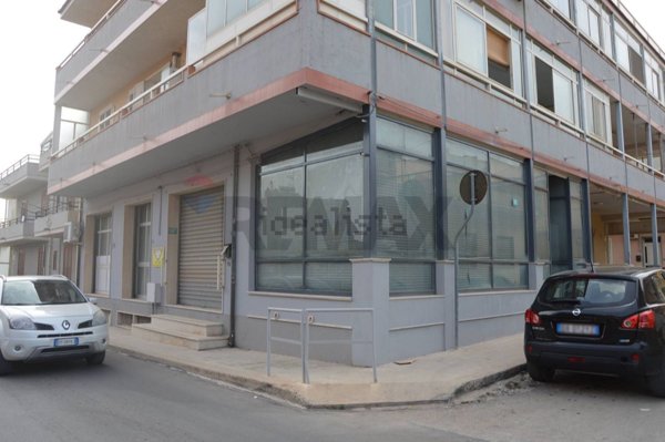 locale commerciale in vendita a Pachino