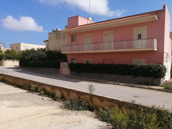 casa indipendente in vendita a Pachino