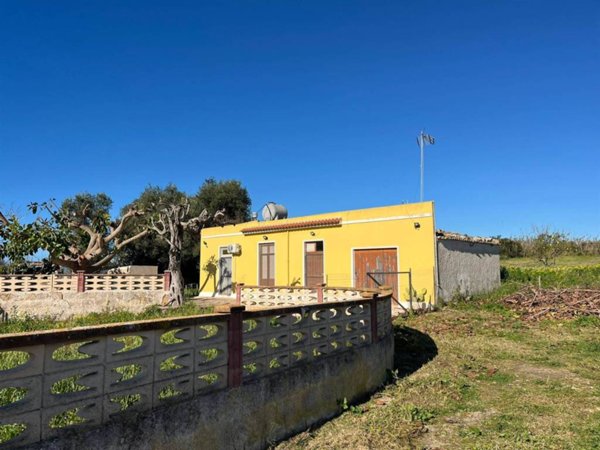 casa indipendente in vendita a Pachino in zona Marzamemi