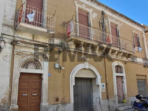 casa indipendente in vendita a Pachino