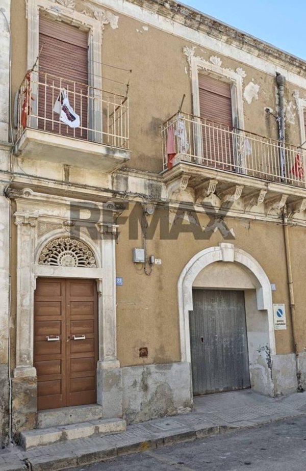 casa indipendente in vendita a Pachino