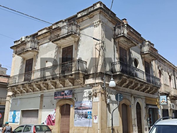 casa indipendente in vendita a Pachino