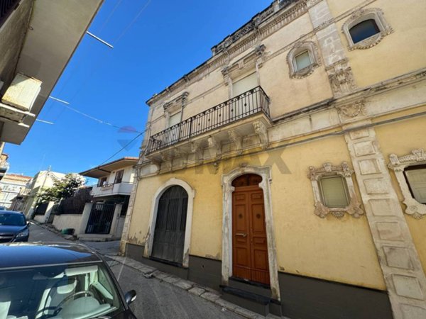 casa indipendente in vendita a Pachino