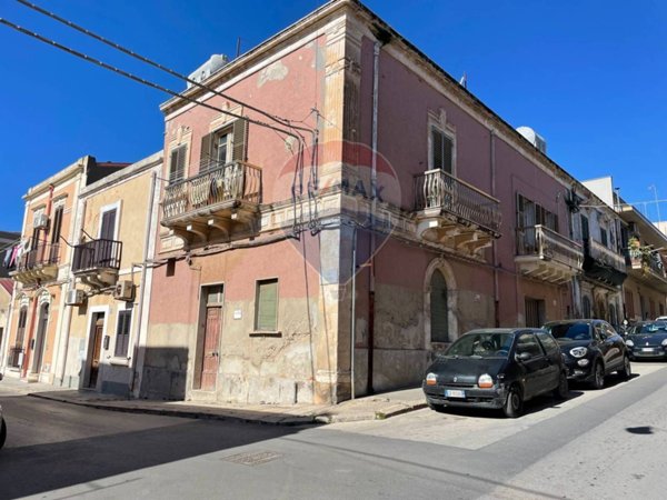 casa indipendente in vendita a Pachino