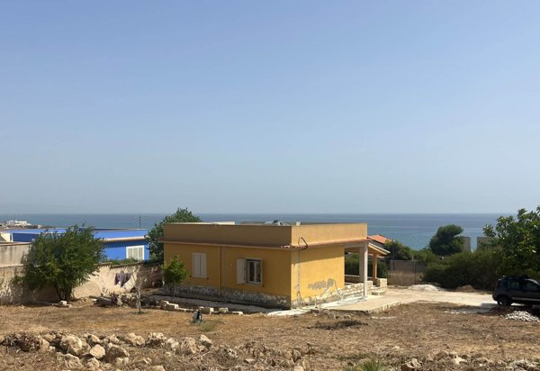 casa indipendente in vendita a Pachino