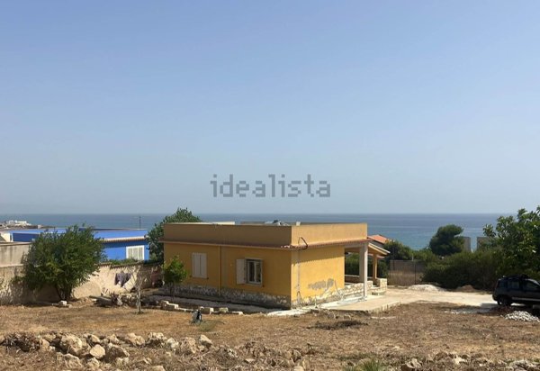 casa indipendente in vendita a Pachino