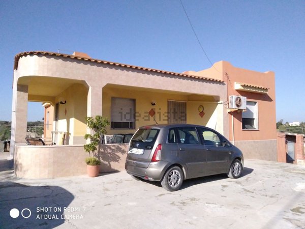 casa indipendente in vendita a Pachino
