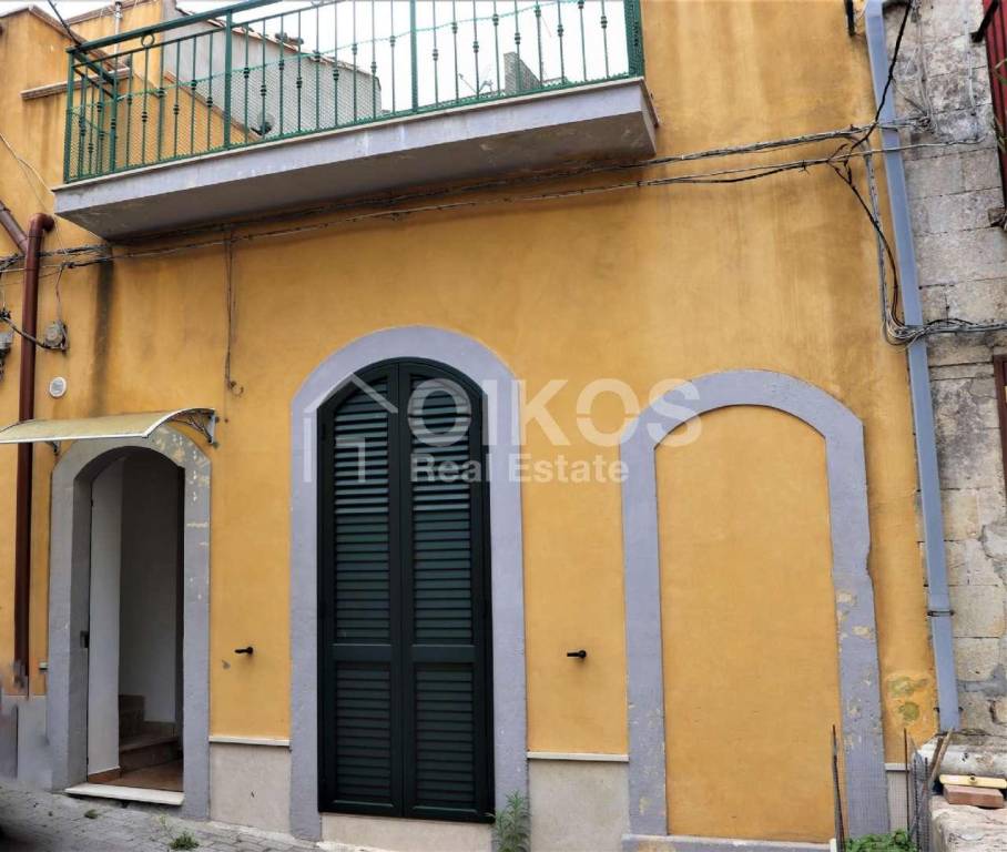 casa indipendente in vendita a Palazzolo Acreide