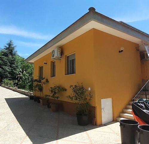 casa indipendente in vendita a Palazzolo Acreide