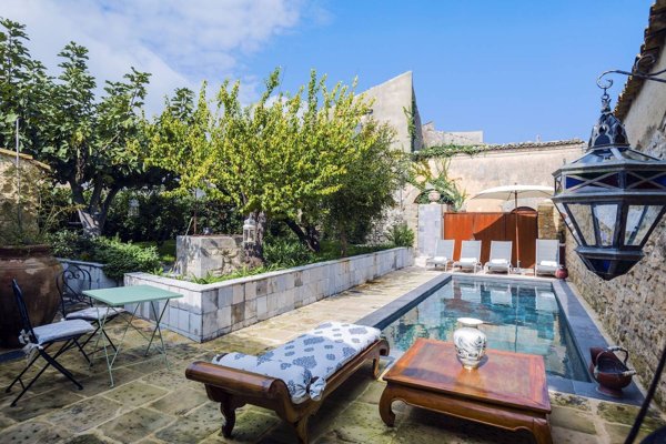 casa indipendente in vendita a Palazzolo Acreide