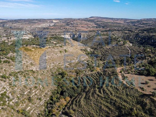 casa indipendente in vendita a Palazzolo Acreide