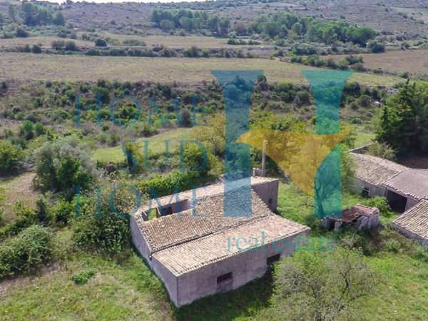 casa indipendente in vendita a Palazzolo Acreide