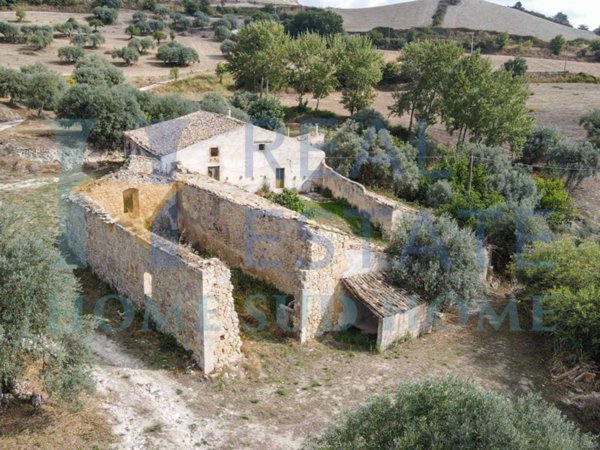 casa indipendente in vendita a Palazzolo Acreide