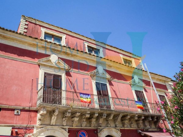 casa indipendente in vendita a Palazzolo Acreide