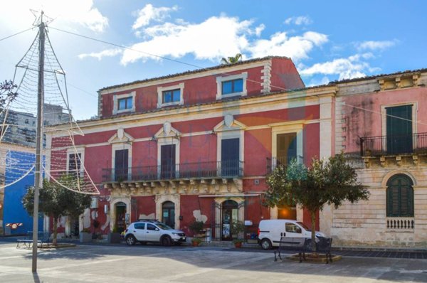 casa indipendente in vendita a Palazzolo Acreide