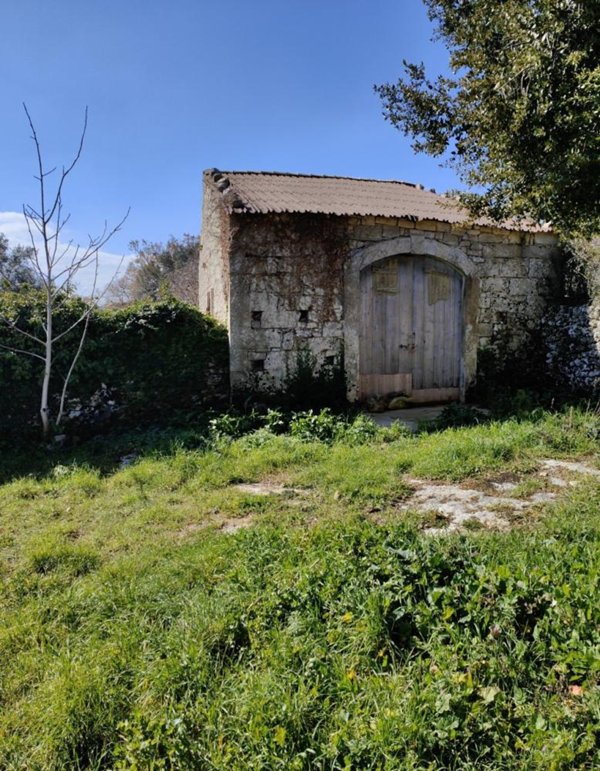 casa indipendente in vendita a Palazzolo Acreide