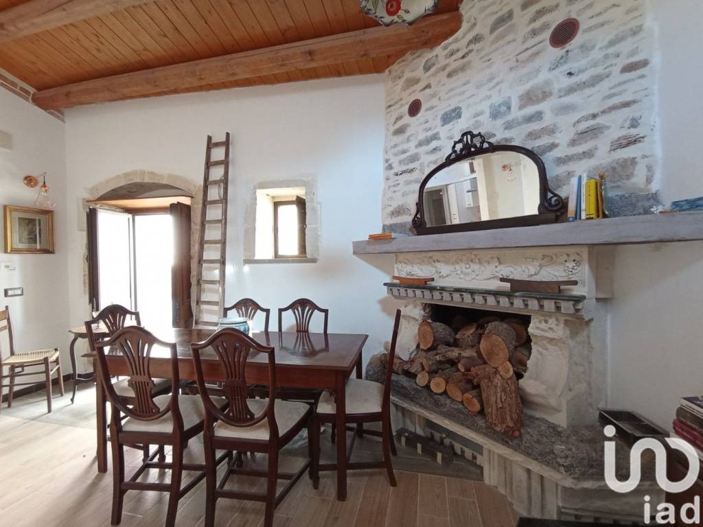 casa indipendente in vendita a Palazzolo Acreide