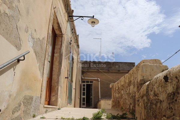 casa indipendente in vendita a Palazzolo Acreide