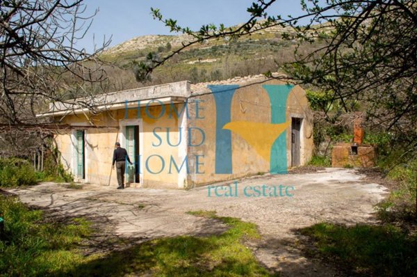 casa indipendente in vendita a Palazzolo Acreide