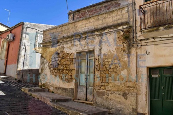 casa indipendente in vendita a Palazzolo Acreide
