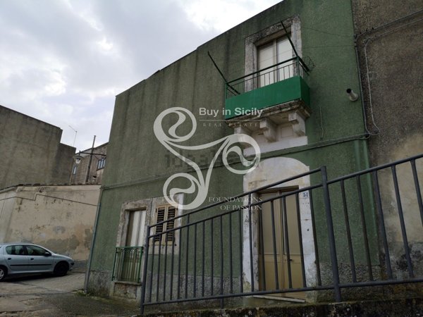 casa indipendente in vendita a Palazzolo Acreide