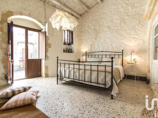 casa indipendente in vendita a Palazzolo Acreide