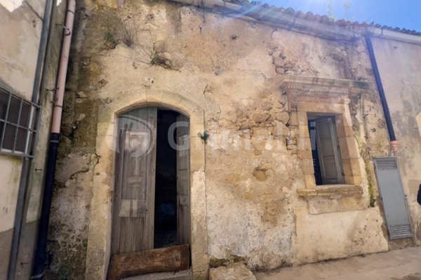 casa indipendente in vendita a Palazzolo Acreide