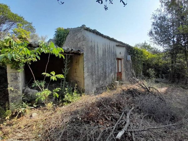 casa indipendente in vendita a Palazzolo Acreide