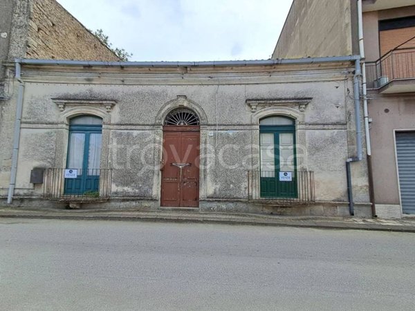 casa indipendente in vendita a Palazzolo Acreide