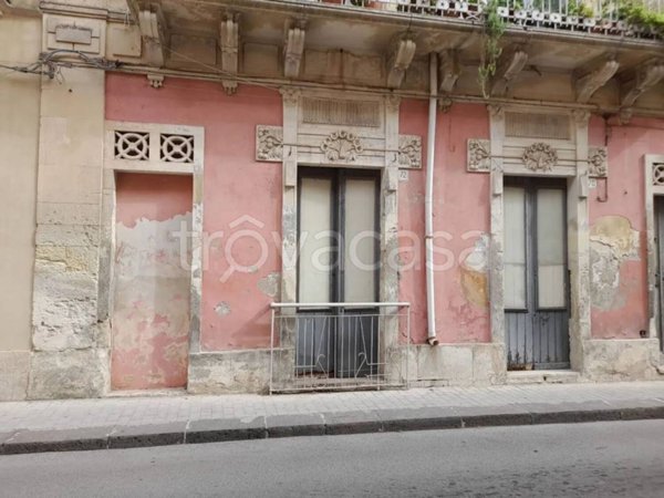 casa indipendente in vendita a Palazzolo Acreide