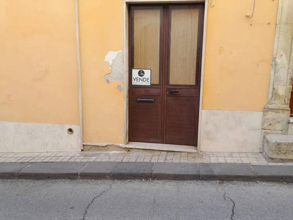 casa indipendente in vendita a Palazzolo Acreide