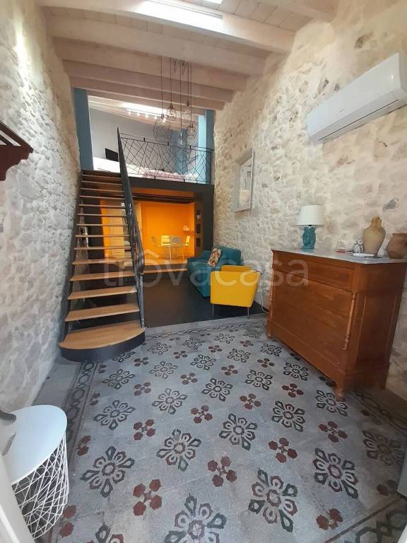 casa indipendente in vendita a Palazzolo Acreide
